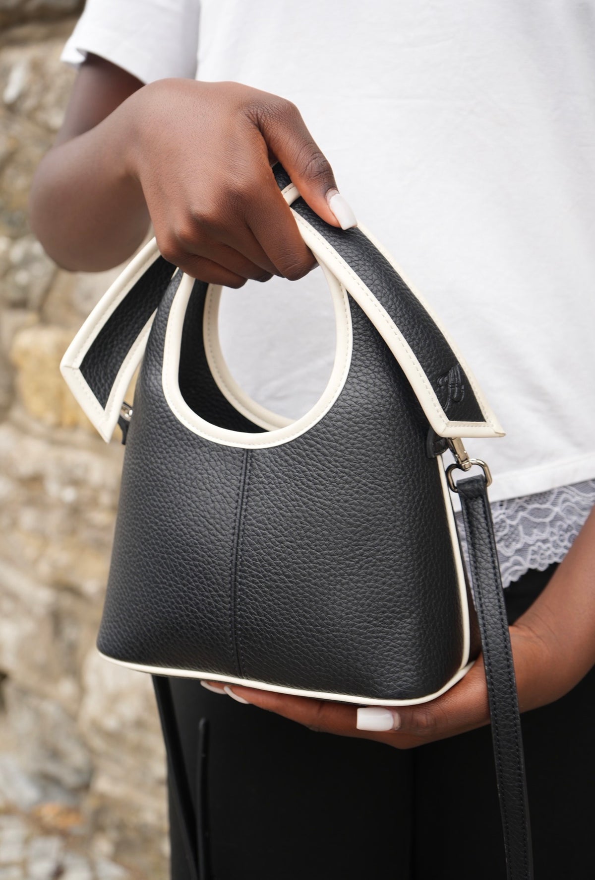 The Mini Knot Bag (Pré-venda preta)